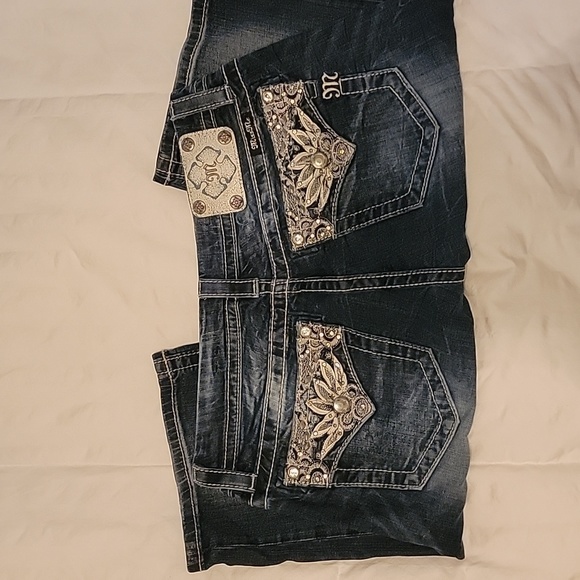 Jeans - Picture 3 of 5